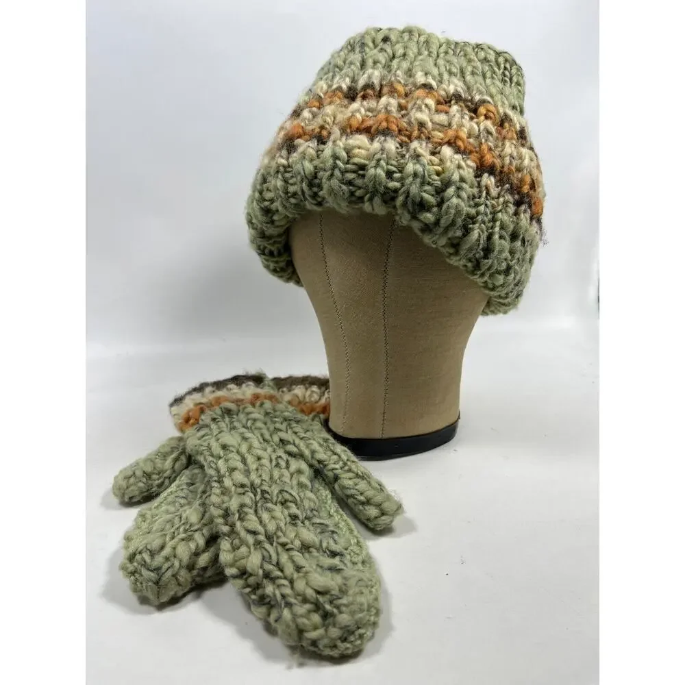 NOBBLENIT Hat & Mitten Set Adult Hand Knit Plant Dyed Wool Boucle Beanie Green